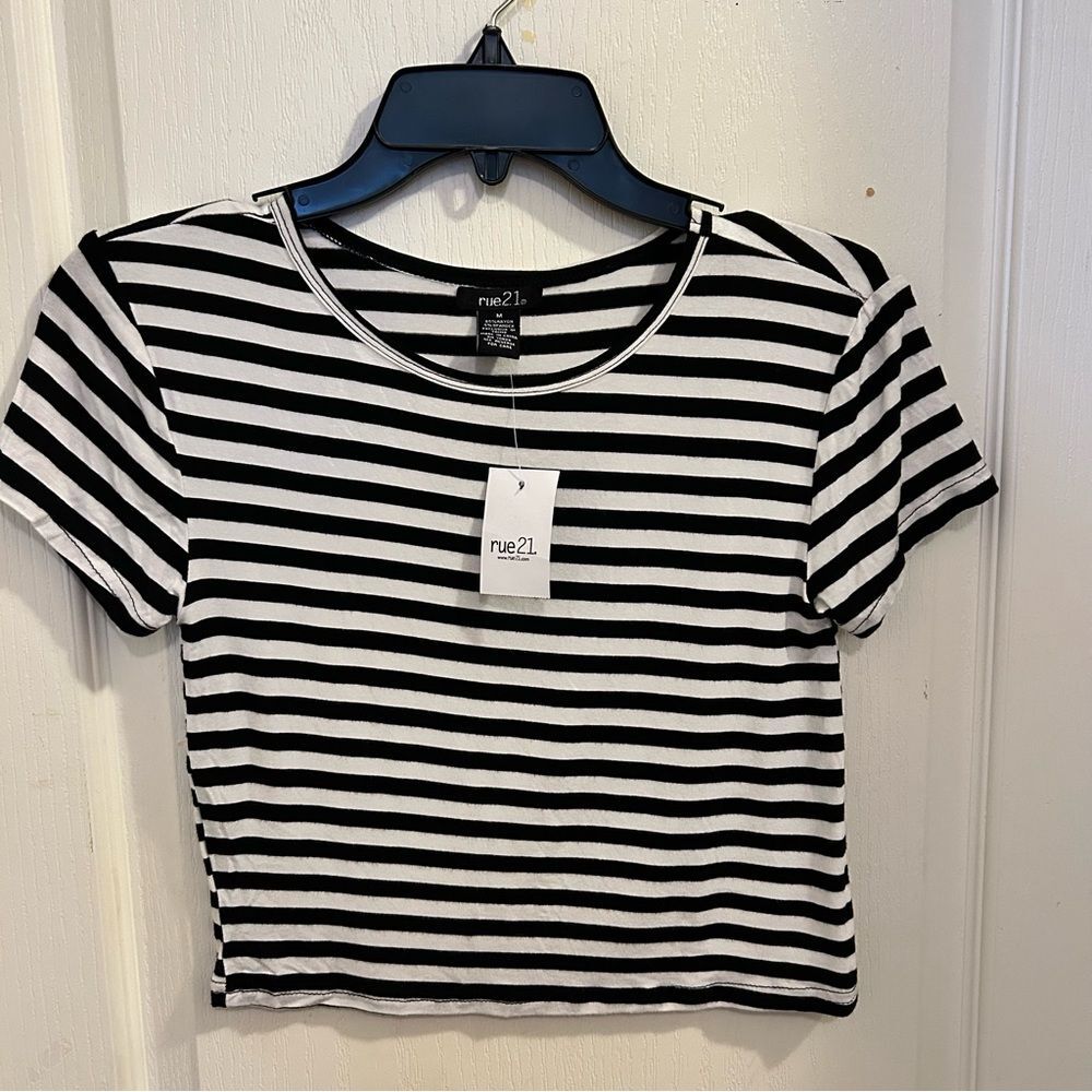 Rue21 Striped Black and White Crop Top
